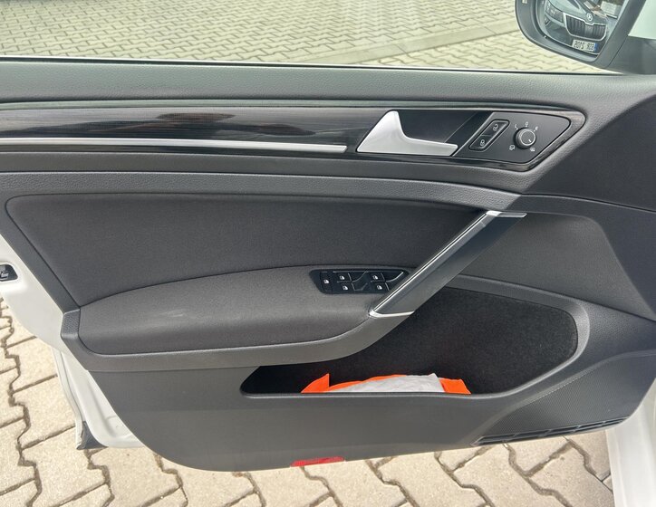 Volkswagen Golf Kombi 2,0 l 110 kw