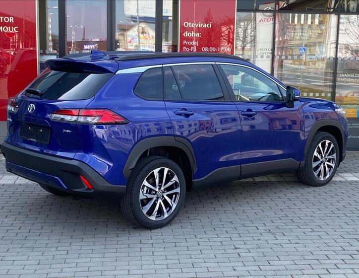 Toyota Corolla Cross 4