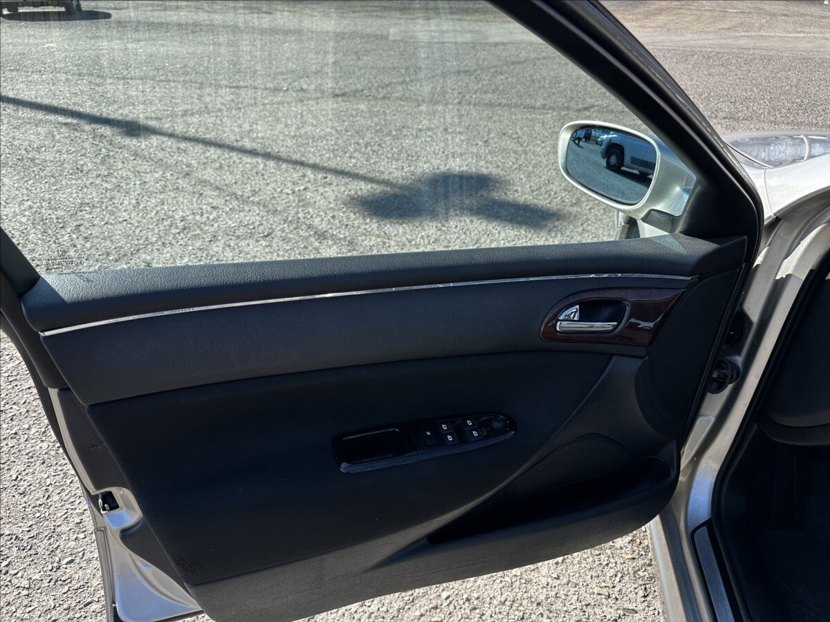 Peugeot 607 Sedan 2,0 l 100 kw