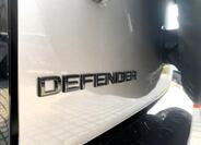 Land Rover Defender 10