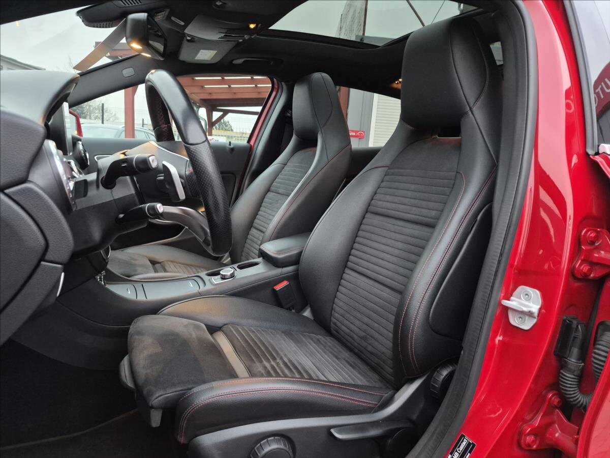 Mercedes-Benz GLA SUV / Terénní 1,6 l 115 kw