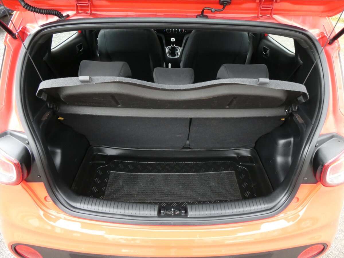 Hyundai i10 Hatchback 998,0 49 kw