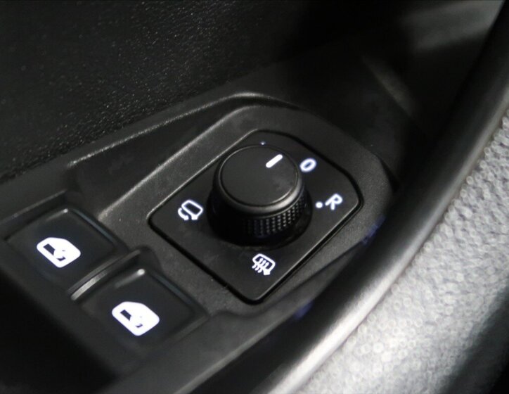 Škoda Karoq SUV 1,5 l 110 kw