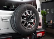 Suzuki Jimny SUV 1,5 l 75 kw