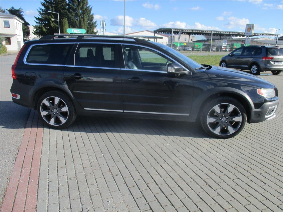 Volvo XC70