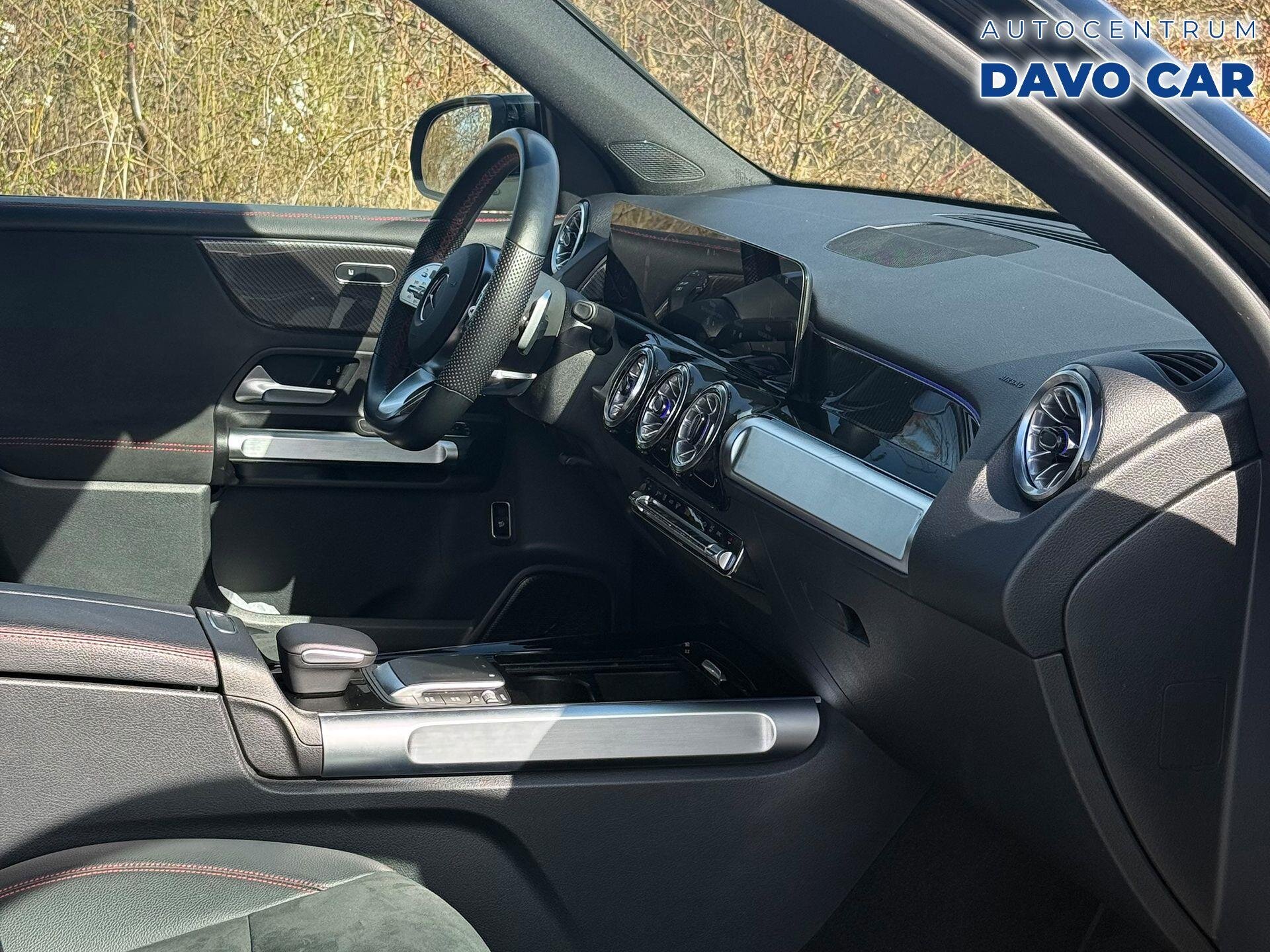 Mercedes-Benz GLB SUV / Terénní 2,0 l 110 kw