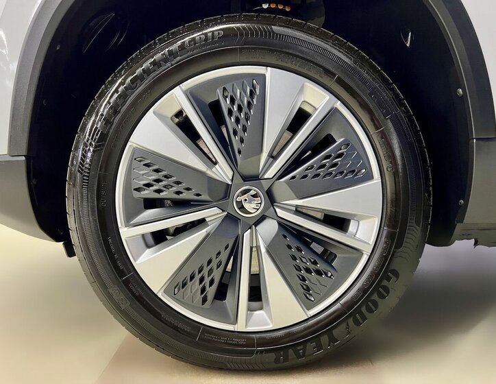 Škoda Karoq SUV / Terénní 1,5 l 110 kw