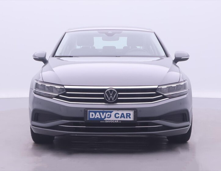 Volkswagen Passat Sedan 1,5 l 110 kw