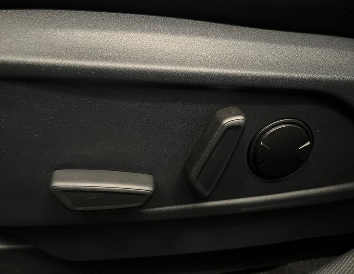 Ford Mustang Mach-E SUV 0,0 198 kw