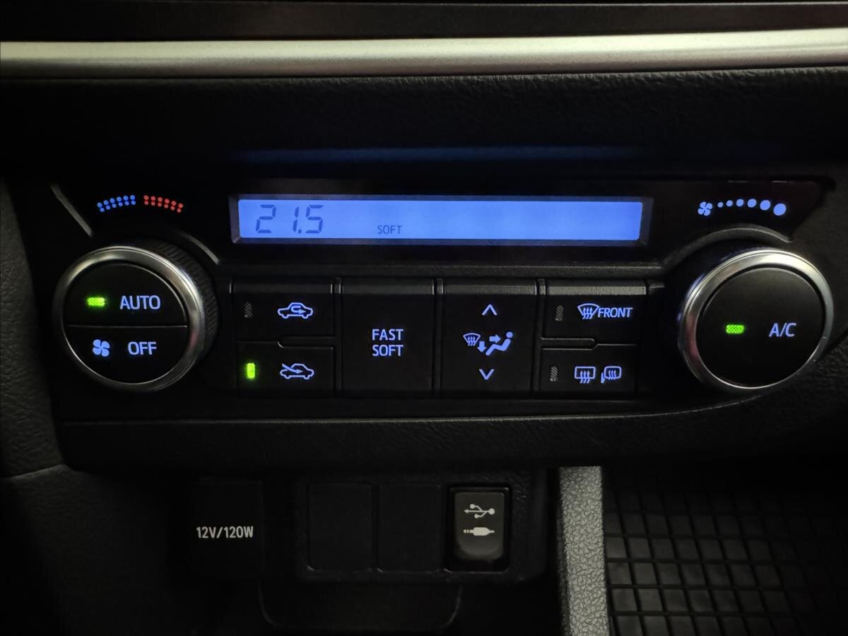 Toyota Auris Kombi 1,4 l 66 kw