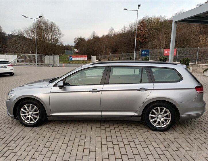 Volkswagen Passat Kombi 2,0 l 110 kw