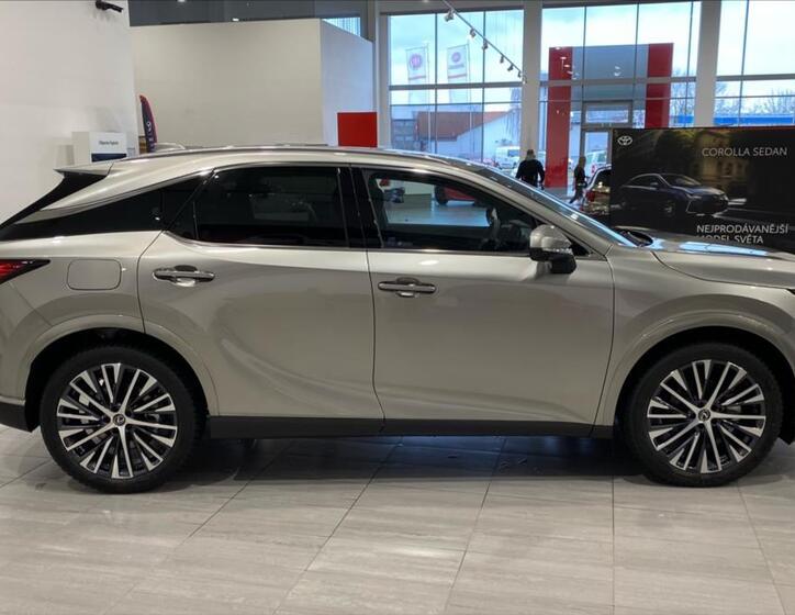 Lexus RX 450h plus 4