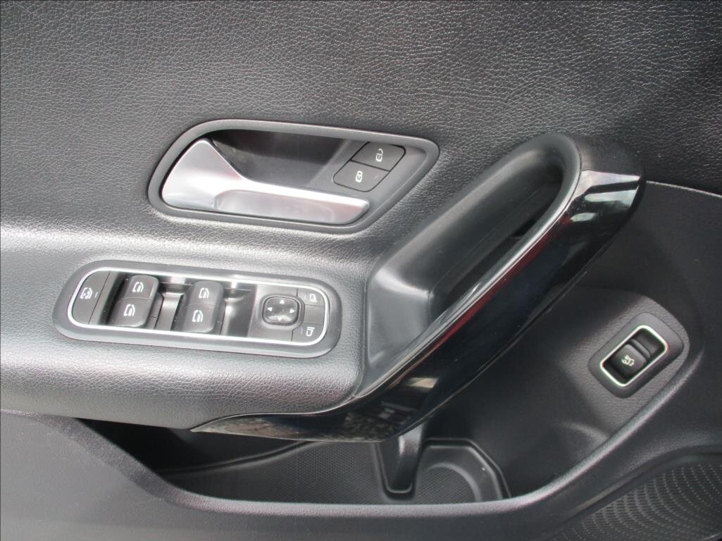 Mercedes-Benz CLA Kombi 1,5 l 85 kw