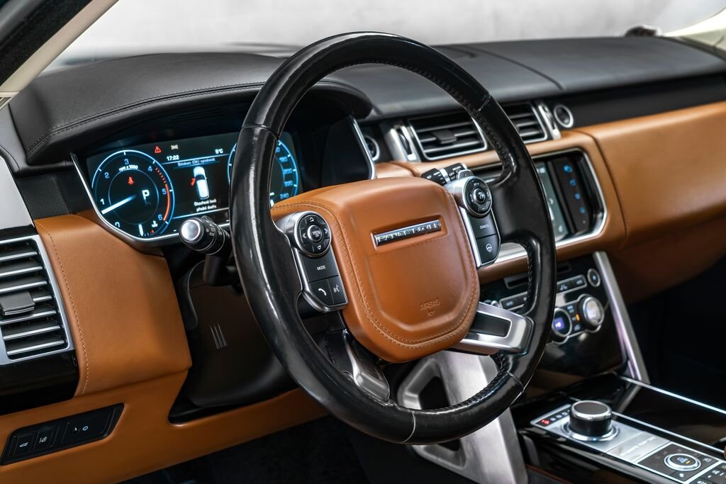 Land Rover Range Rover SUV 4,4 l 250 kw