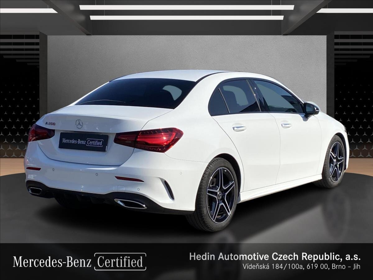 Mercedes-Benz Třídy A Sedan / Limuzína 1,3 l 120 kw
