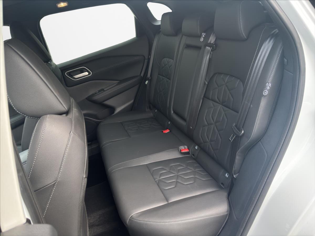 Nissan Qashqai SUV / Terénní 1,3 l 116 kw