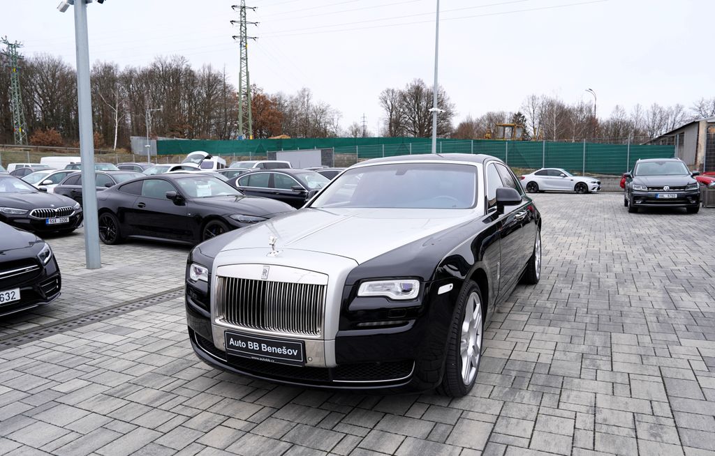 Rolls-Royce Ghost Sedan 6,6 l 420 kw