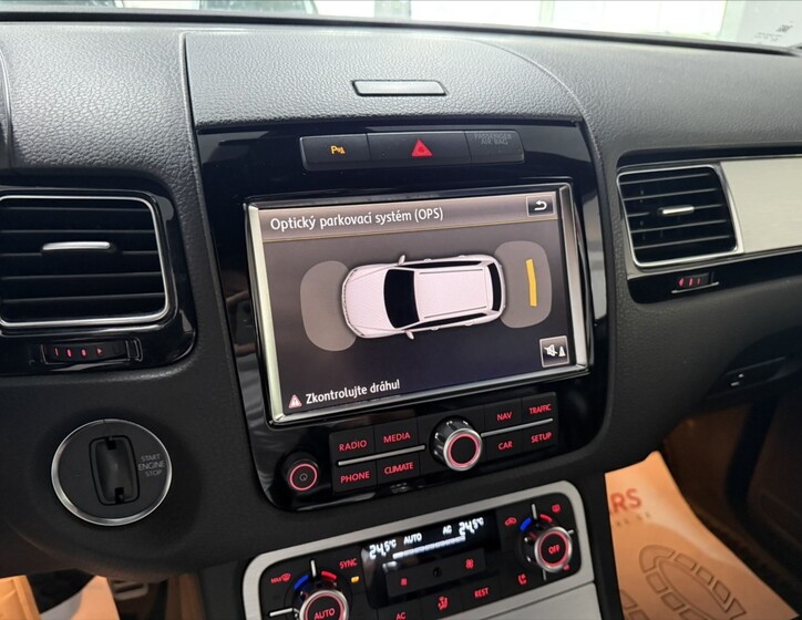 Volkswagen Touareg 11