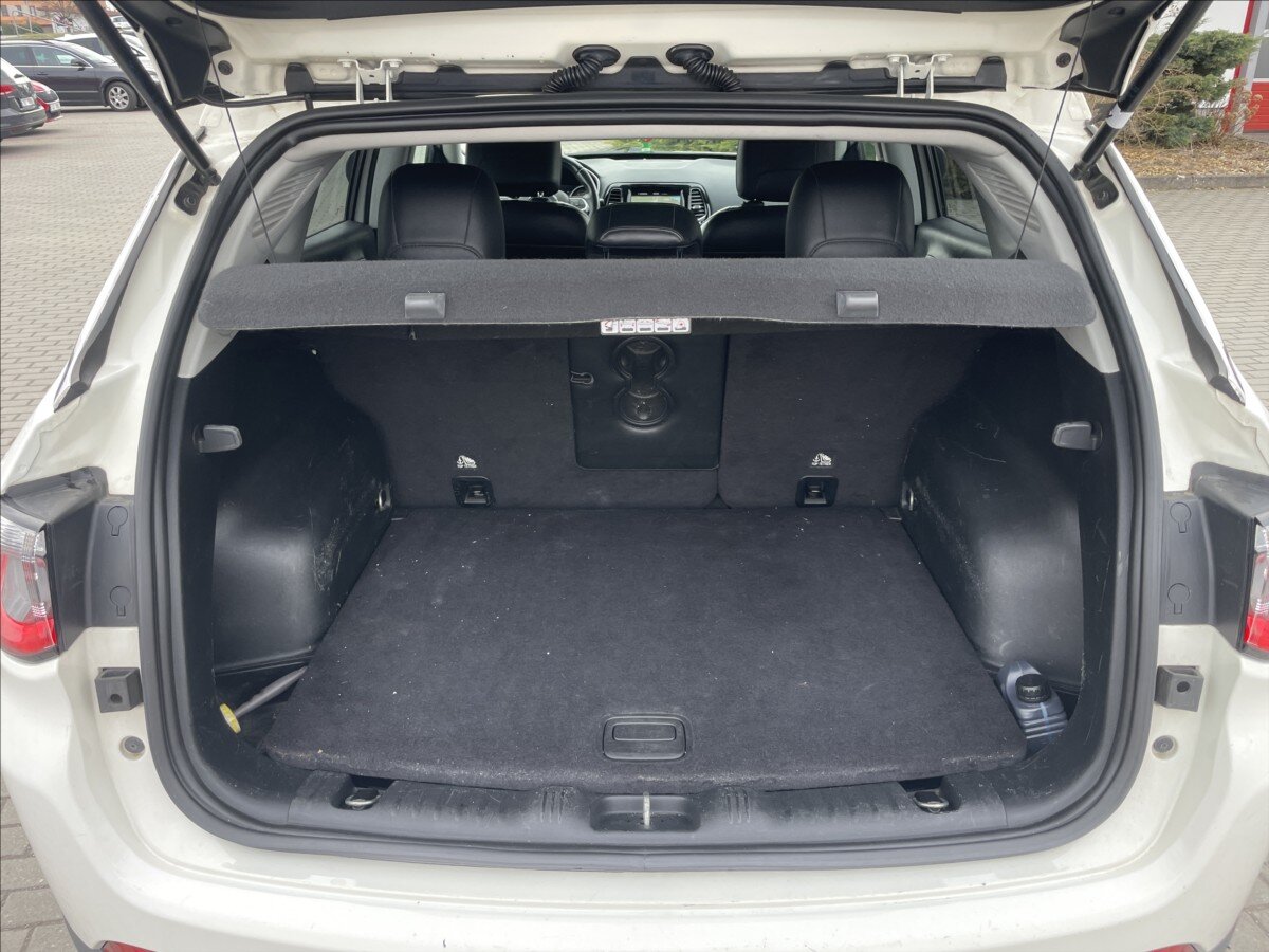 Jeep Compass SUV / Terénní 2,0 l 103 kw