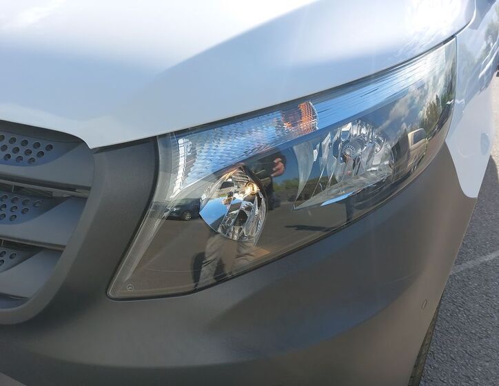 Mercedes-Benz Vito 9