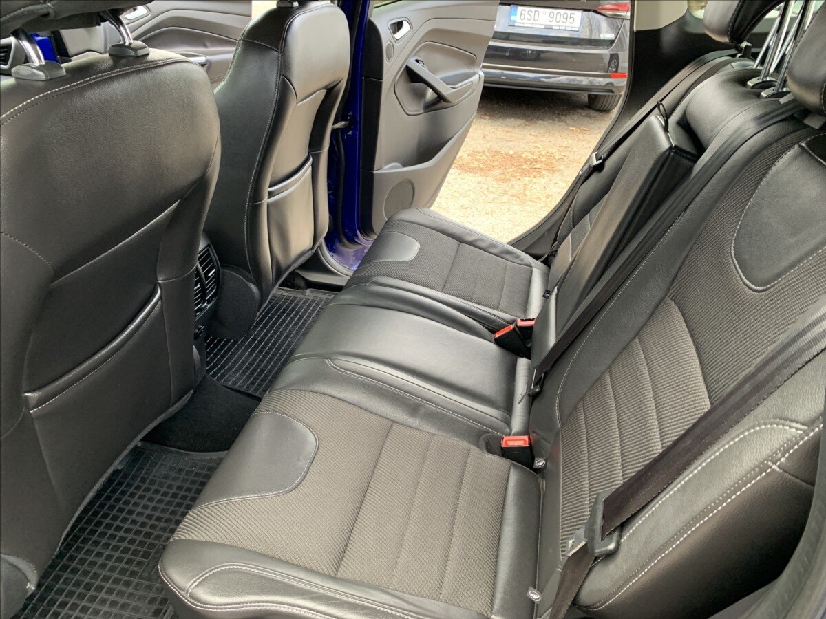 Ford Kuga SUV 1,6 l 134 kw