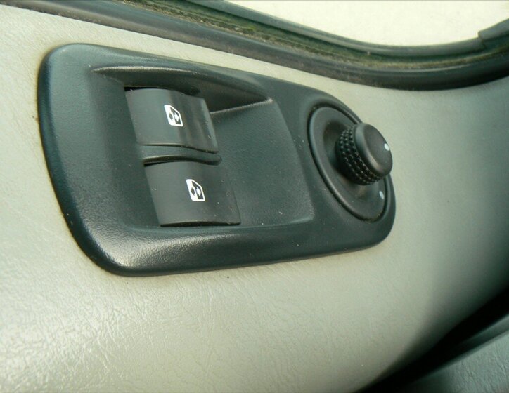 Opel Vivaro Ostatní 2,0 l 84 kw