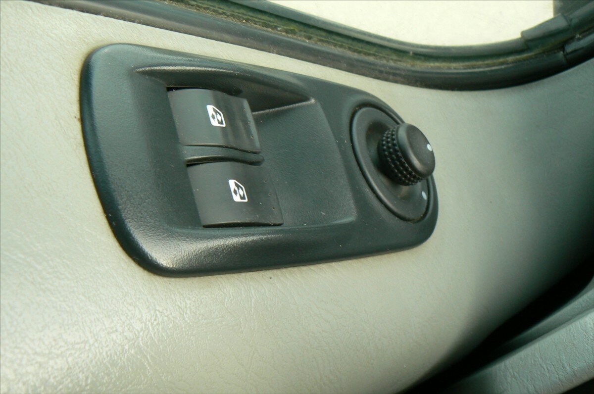 Opel Vivaro Ostatní 2,0 l 84 kw