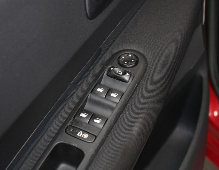 Peugeot 5008 MPV 1,6 l 88 kw
