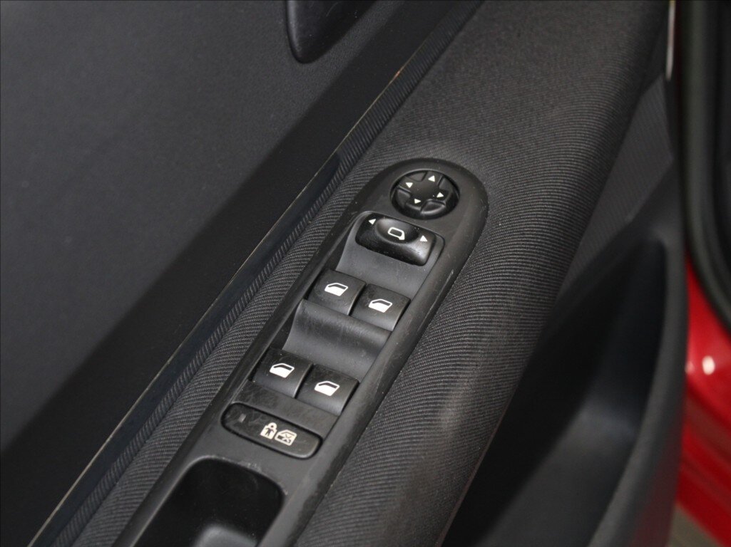 Peugeot 5008 MPV 1,6 l 88 kw