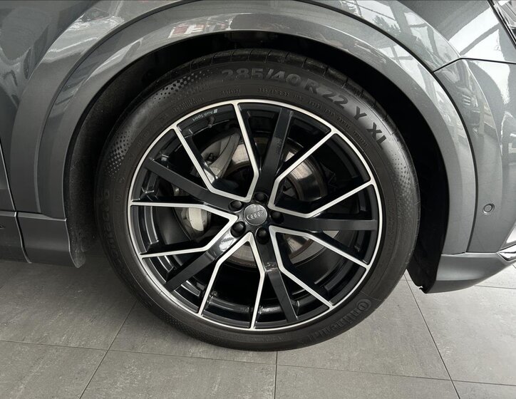 Audi Q8 SUV / Terénní 3,0 l 250 kw