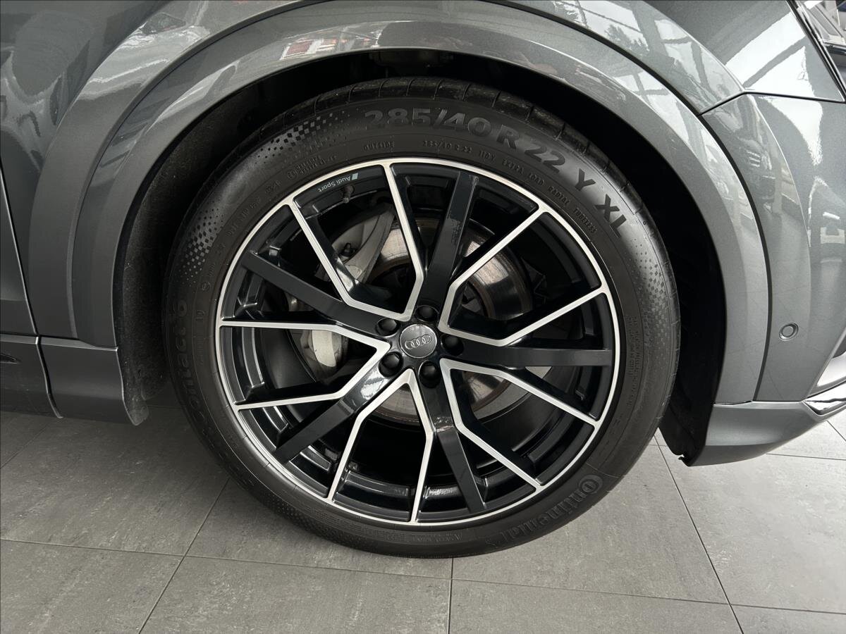 Audi Q8 SUV / Terénní 3,0 l 250 kw