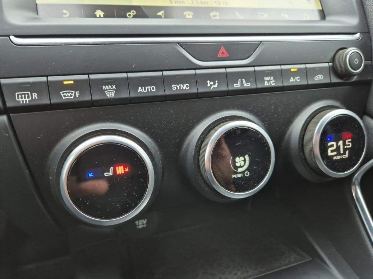 Jaguar E-Pace SUV 2,0 l 132 kw