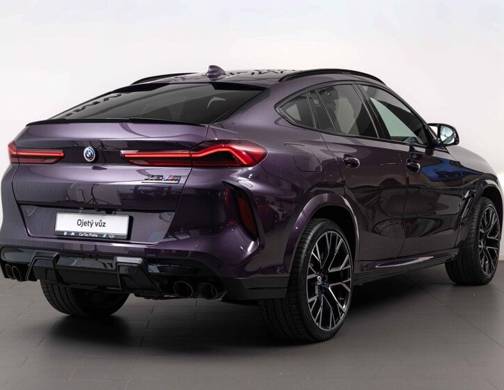 BMW X6 SUV 4,4 l 460 kw