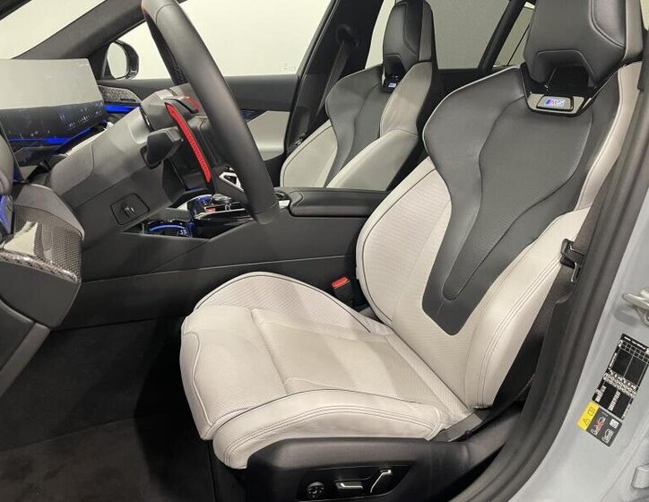 BMW M5 Sedan / Limuzína 4,4 l 430 kw