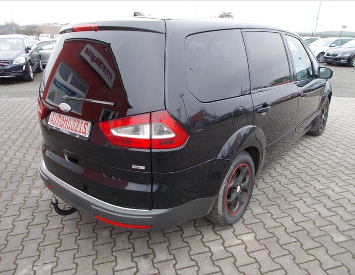 Ford Galaxy 11
