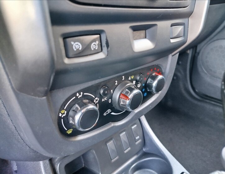 Dacia Duster SUV / Terénní 1,5 l 80 kw