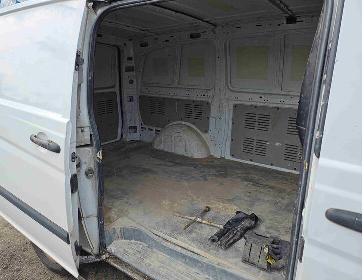 Mercedes-Benz Vito 13