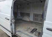 Mercedes-Benz Vito 13