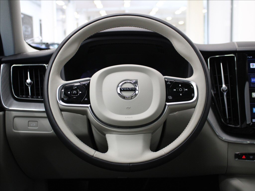 Volvo XC60 SUV 2,0 l 145 kw