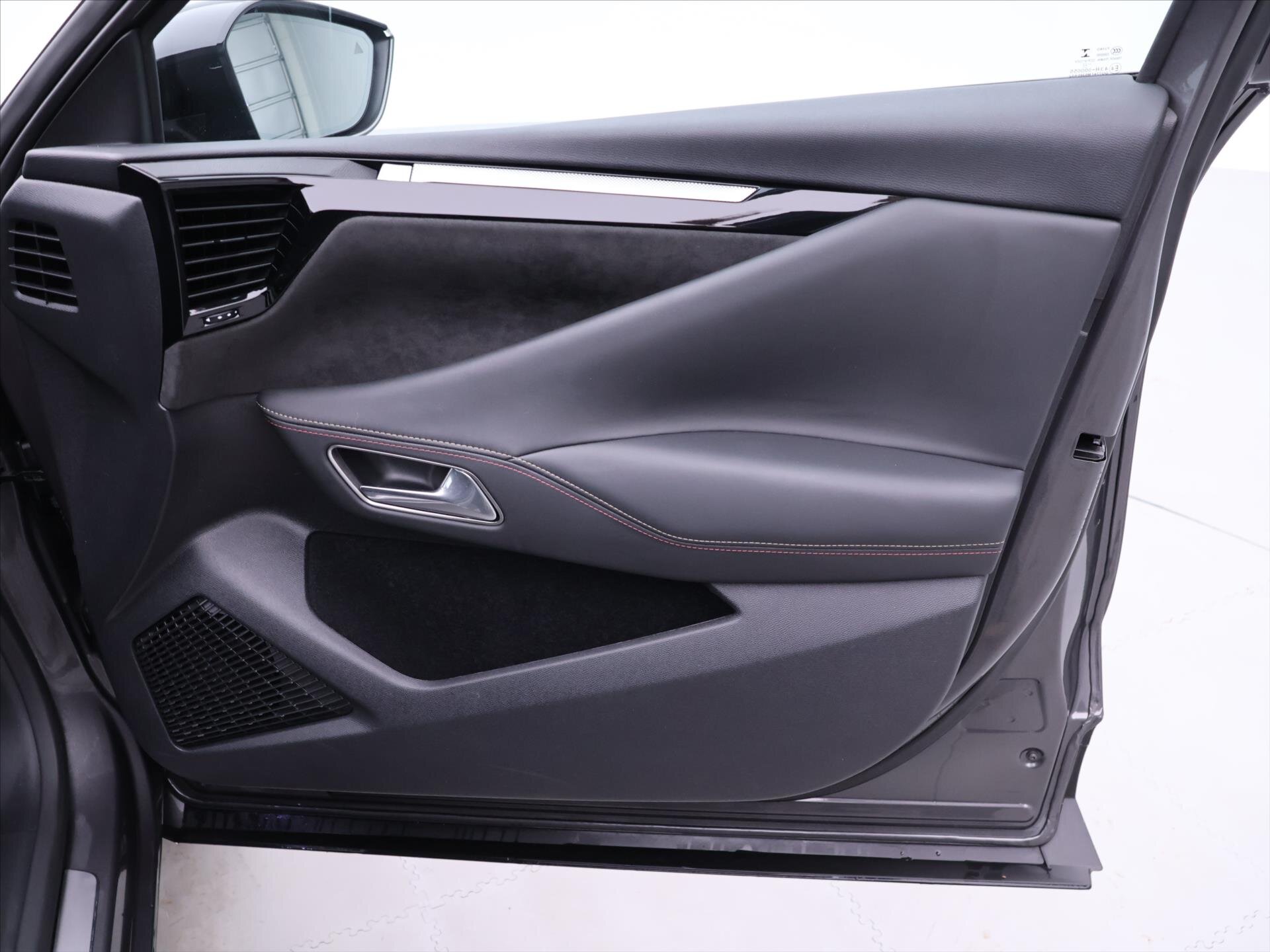 DS Automobiles DS4 Hatchback 1,6 l 165 kw