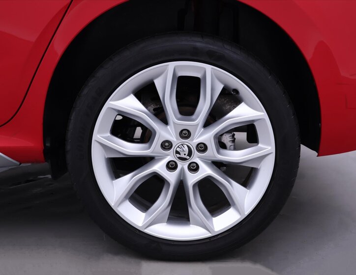 Škoda Kamiq SUV / Terénní 1,5 l 110 kw