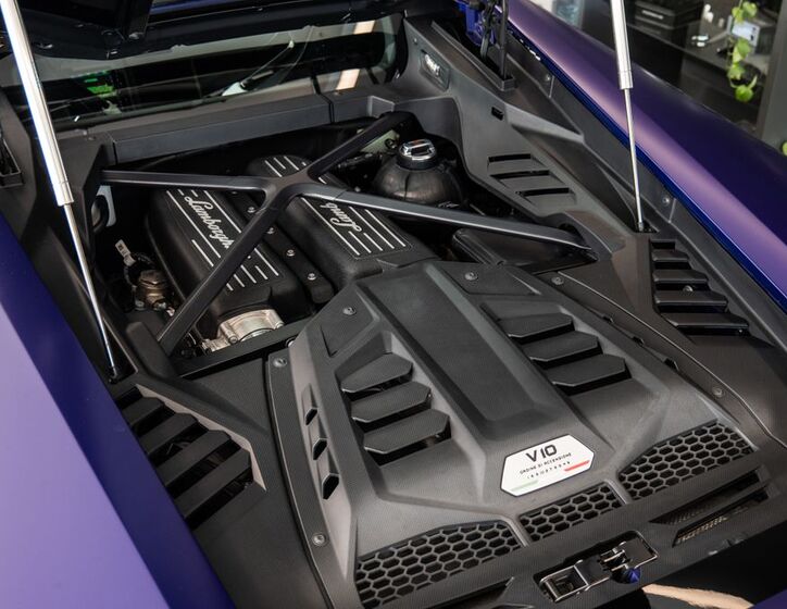 Lamborghini Huracán 16