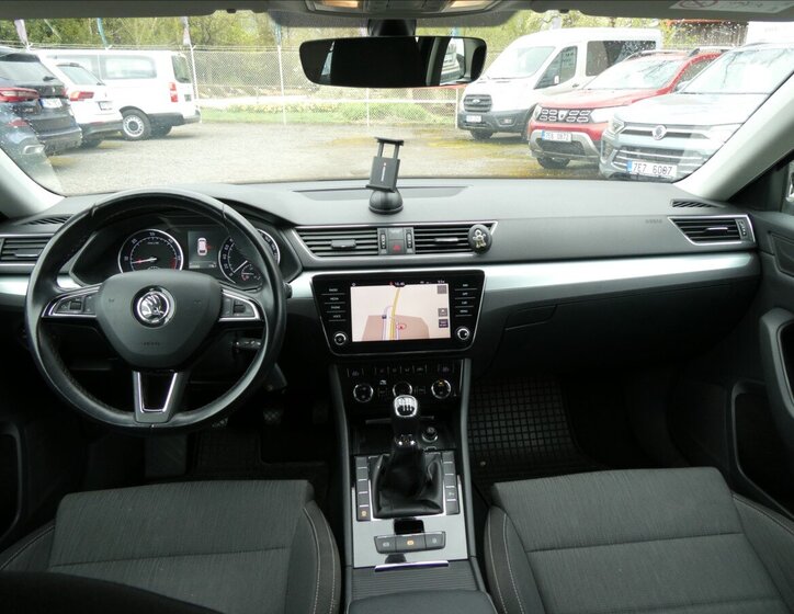 Škoda Superb Kombi 1,6 l 88 kw