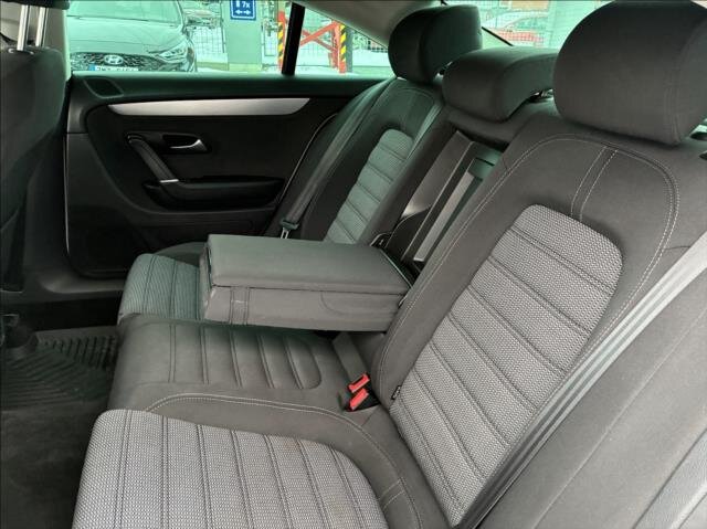 Volkswagen Passat CC Sedan 1,8 l 118 kw