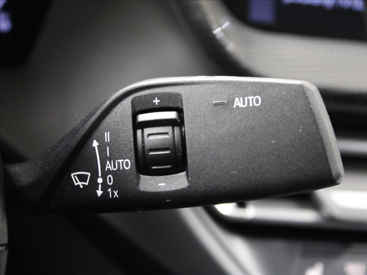 BMW Řada 2 Sedan / Limuzína 1,5 l 100 kw