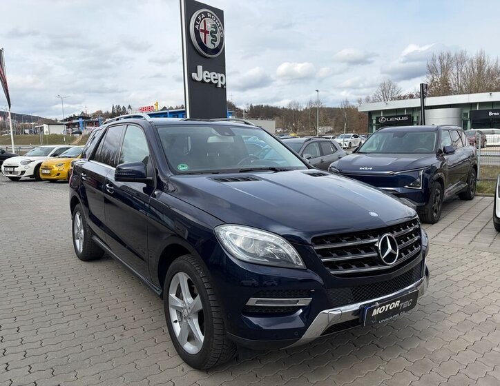 Mercedes-Benz Třídy M SUV / Terénní 3,0 l 190 kw
