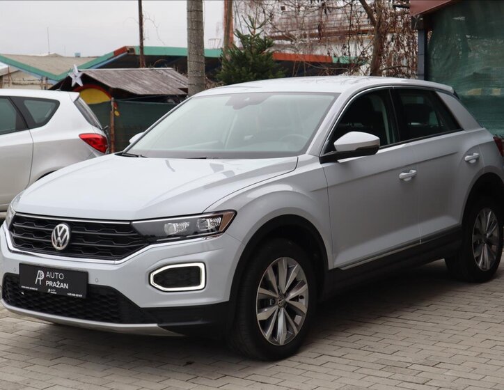 Volkswagen T-Roc 3