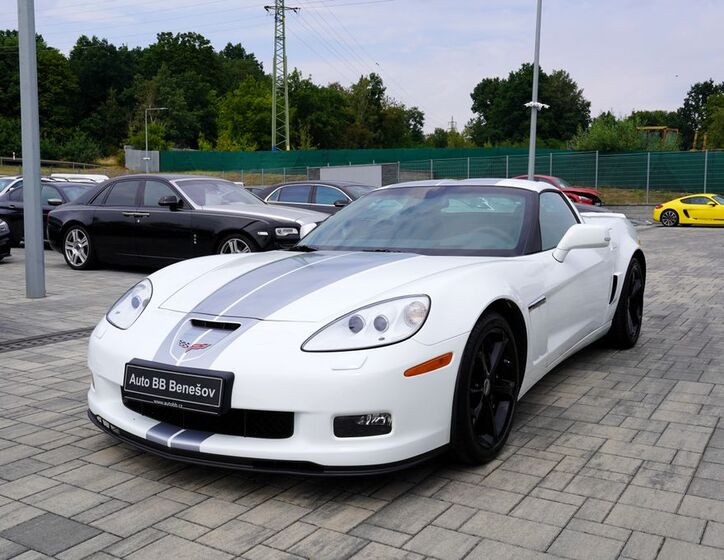 Chevrolet Corvette 2