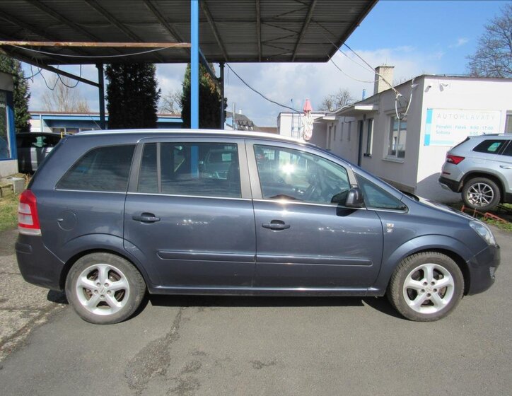 Opel Zafira Kombi 1,7 l 81 kw