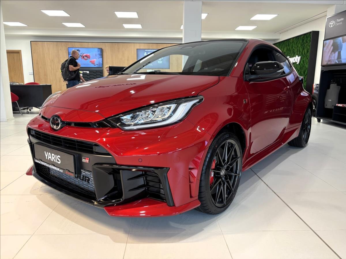 Toyota Yaris Hatchback 1,6 l 206 kw